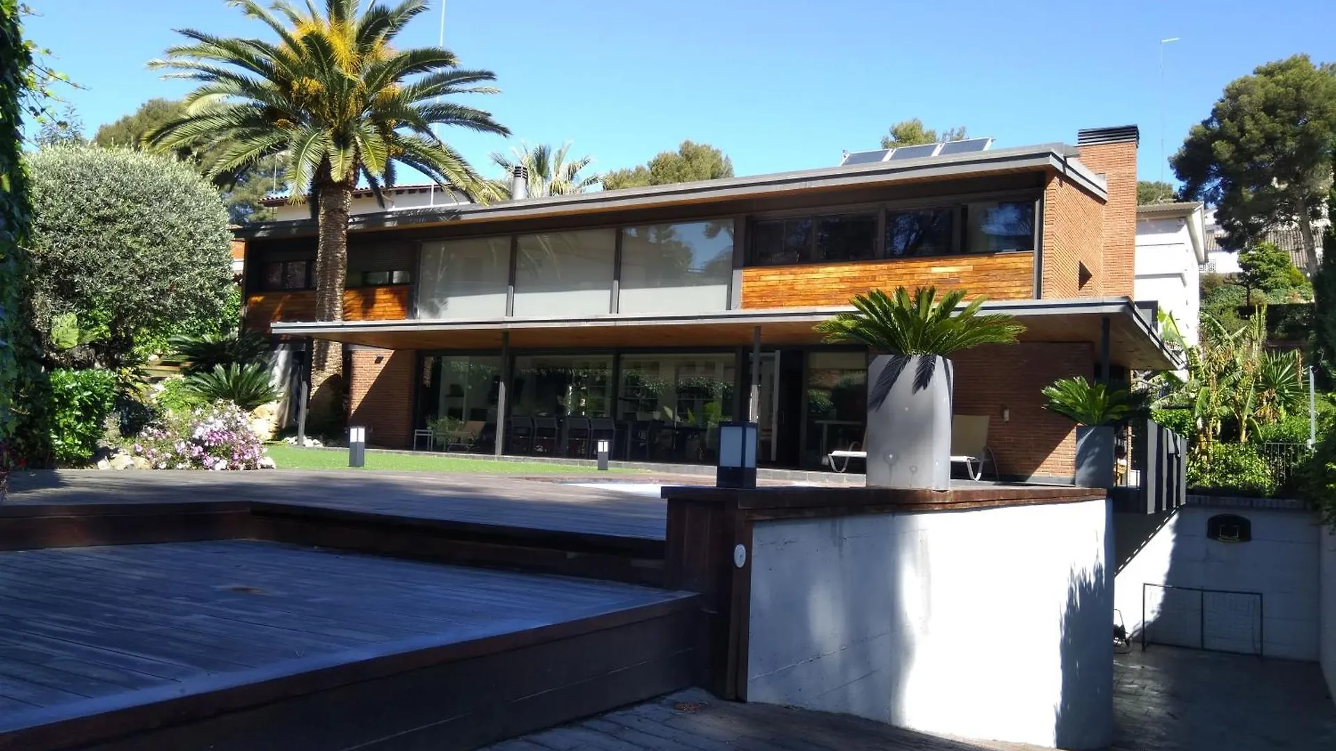 Villa Del Bosque Castelldefels Spain