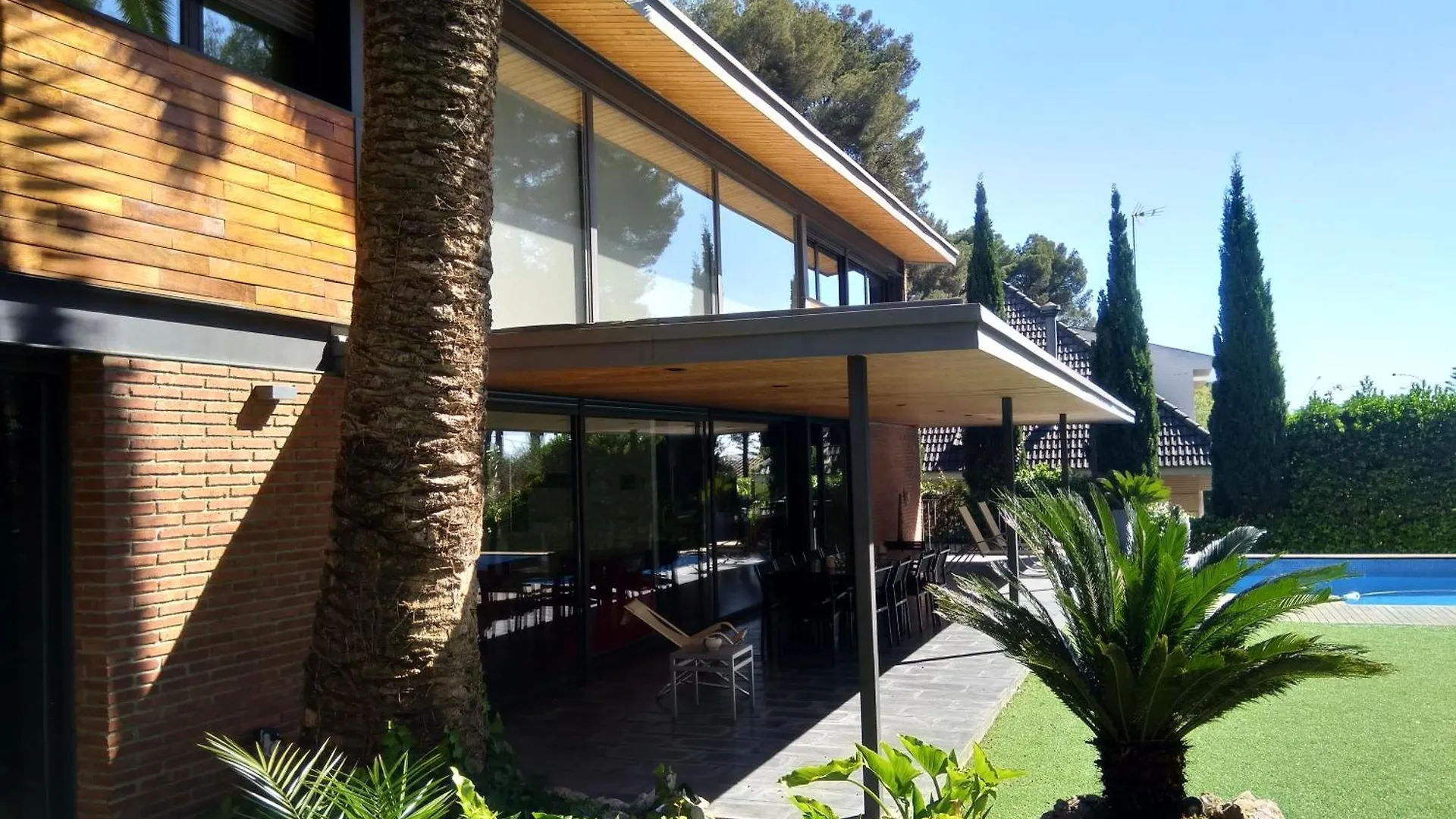Villa Del Bosque Castelldefels Spain