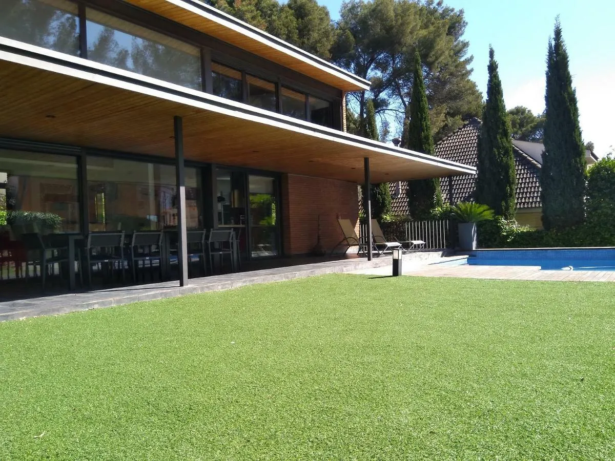 Villa Del Bosque Castelldefels 0*,  Spain
