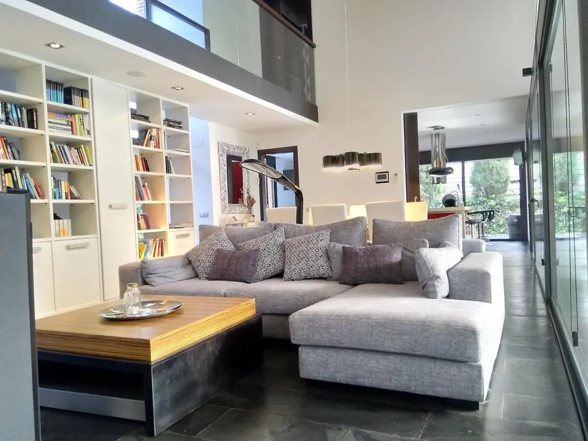 Villa Del Bosque Castelldefels